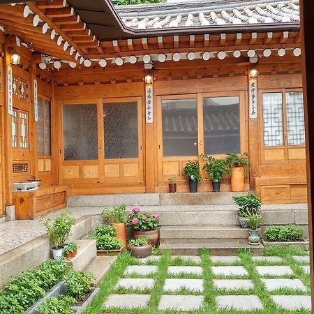 Bukchon Hyosunjae Guesthouse سيول المظهر الخارجي الصورة