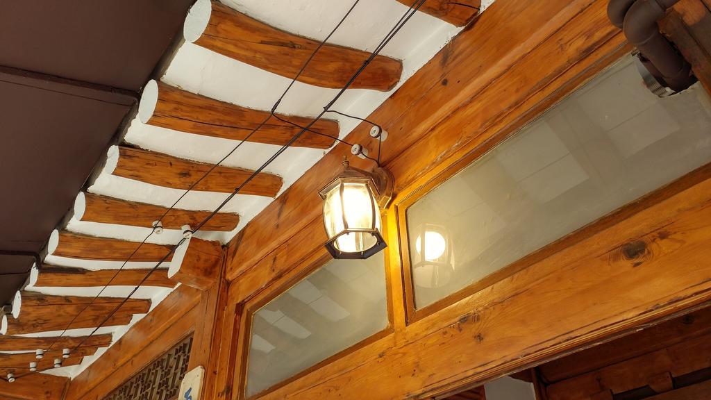 Bukchon Hyosunjae Guesthouse سيول المظهر الخارجي الصورة