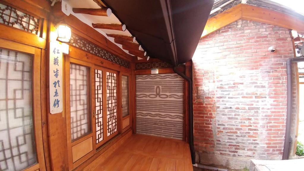 Bukchon Hyosunjae Guesthouse سيول المظهر الخارجي الصورة