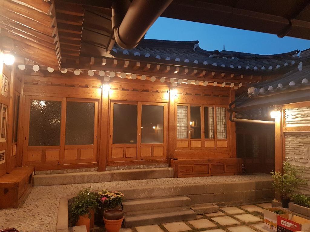 Bukchon Hyosunjae Guesthouse سيول المظهر الخارجي الصورة