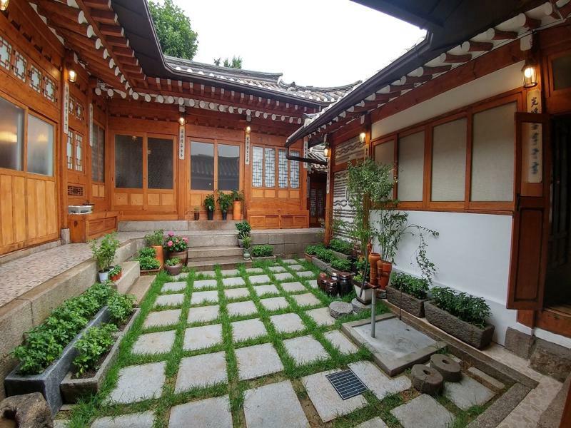 Bukchon Hyosunjae Guesthouse سيول المظهر الخارجي الصورة
