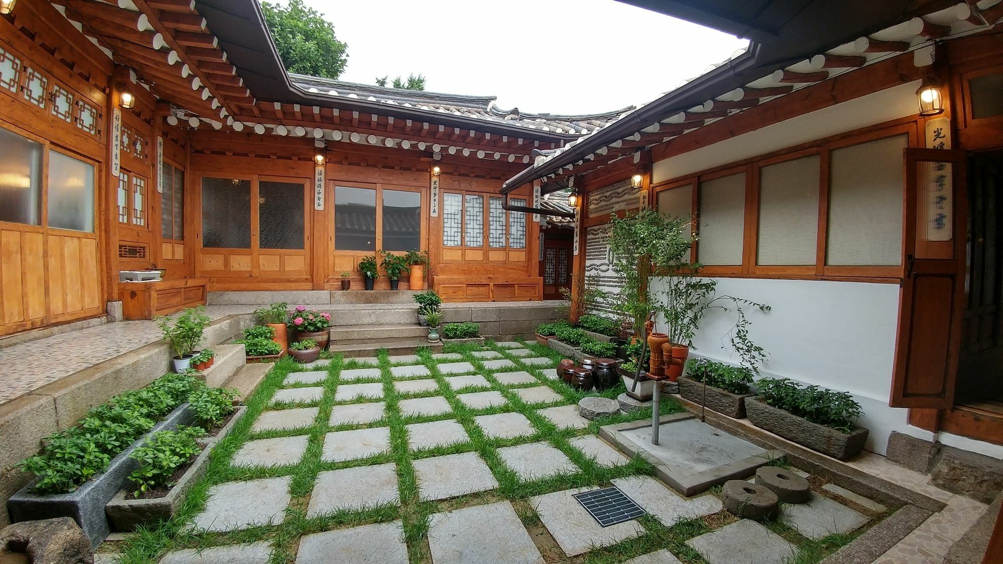 Bukchon Hyosunjae Guesthouse سيول المظهر الخارجي الصورة