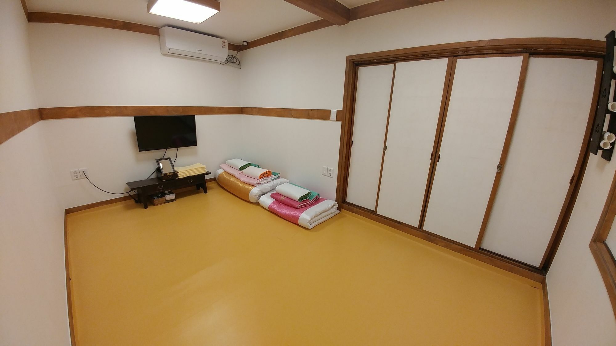 Bukchon Hyosunjae Guesthouse سيول المظهر الخارجي الصورة