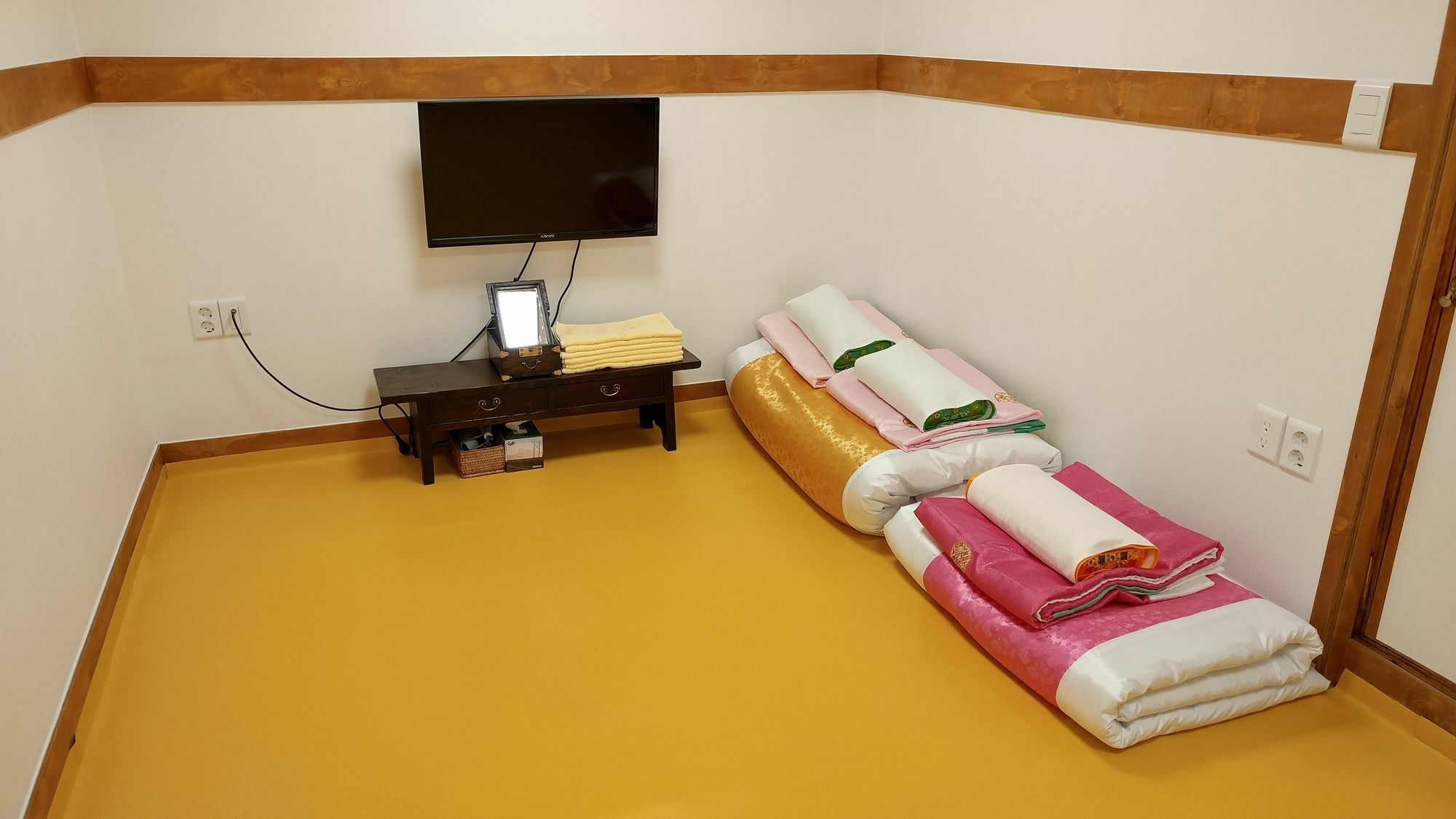 Bukchon Hyosunjae Guesthouse سيول المظهر الخارجي الصورة
