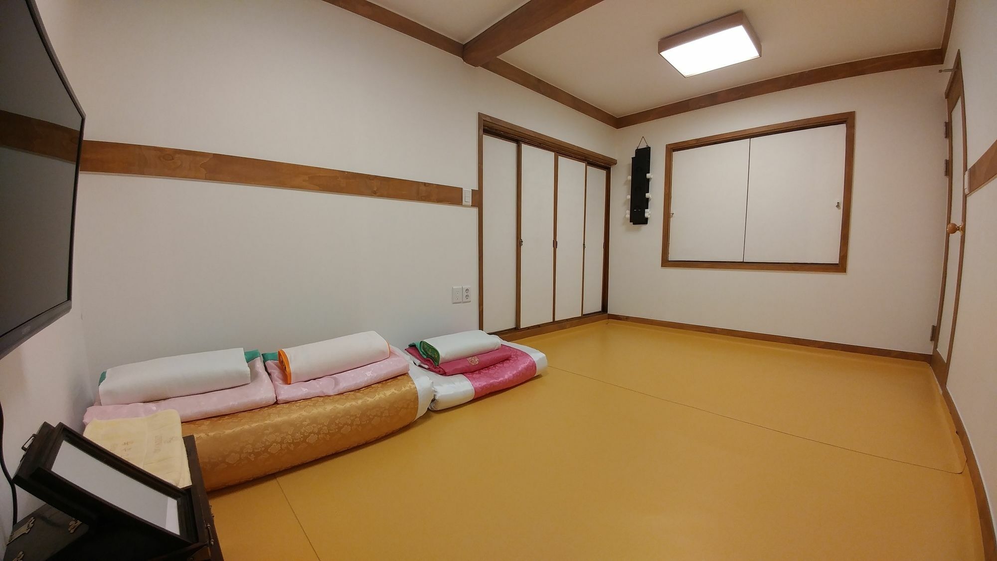 Bukchon Hyosunjae Guesthouse سيول المظهر الخارجي الصورة